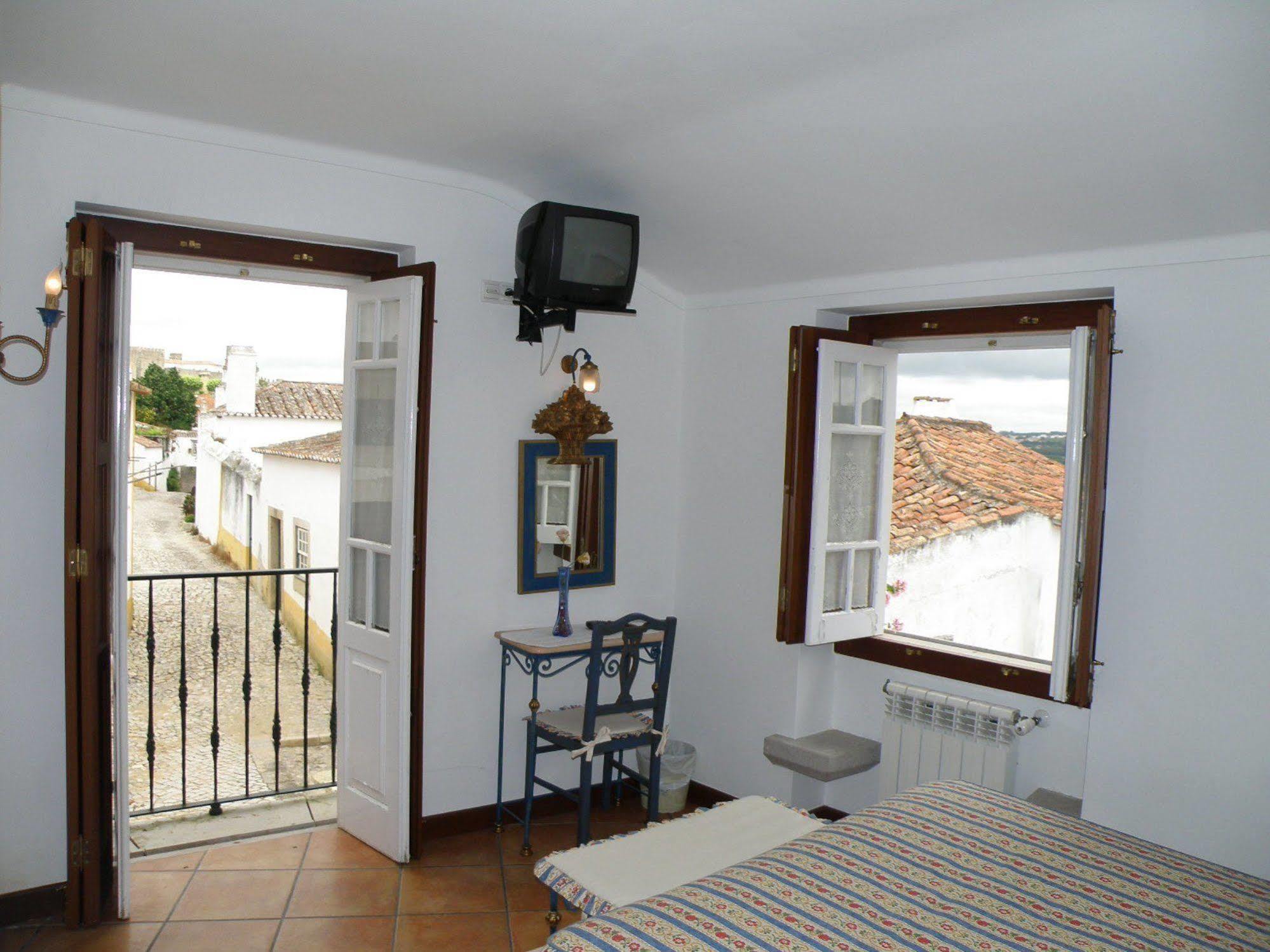 Casa De S. Thiago De Obidos Hotel Bagian luar foto